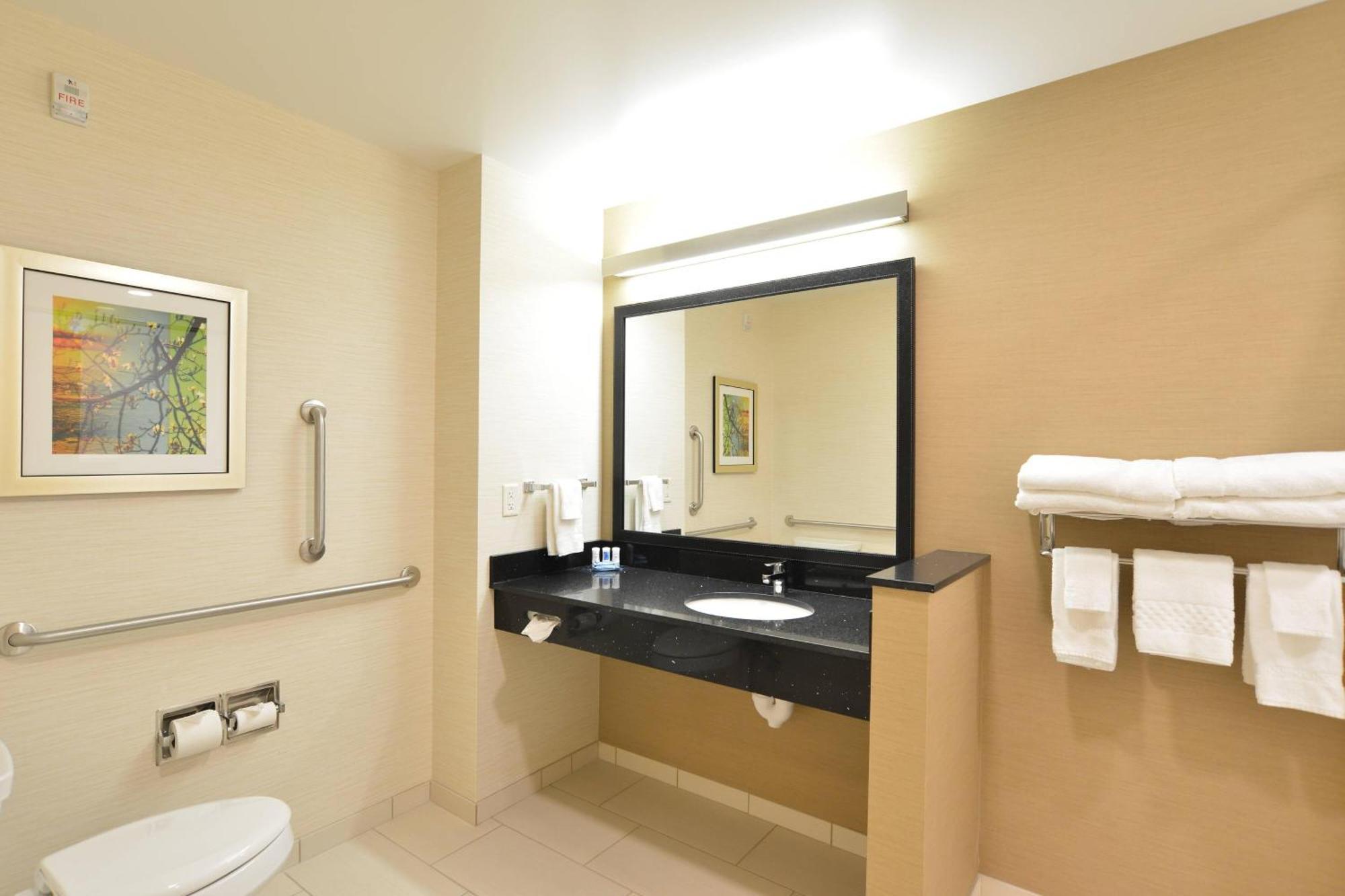 Fairfield Inn & Suites By Marriott Eau Claire/Chippewa Falls Ngoại thất bức ảnh
