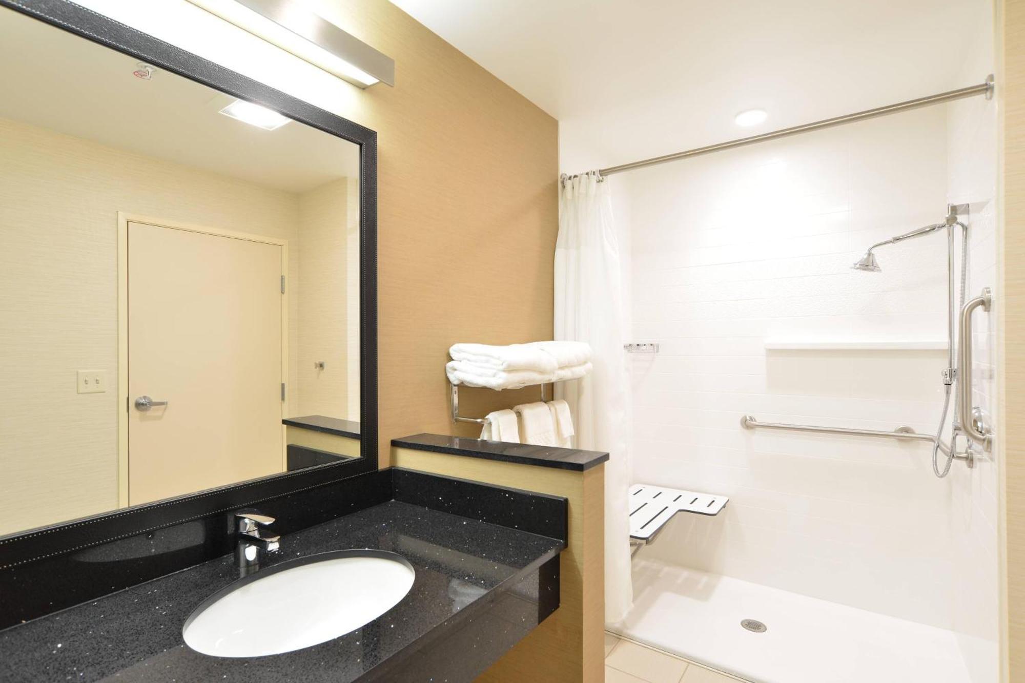 Fairfield Inn & Suites By Marriott Eau Claire/Chippewa Falls Ngoại thất bức ảnh
