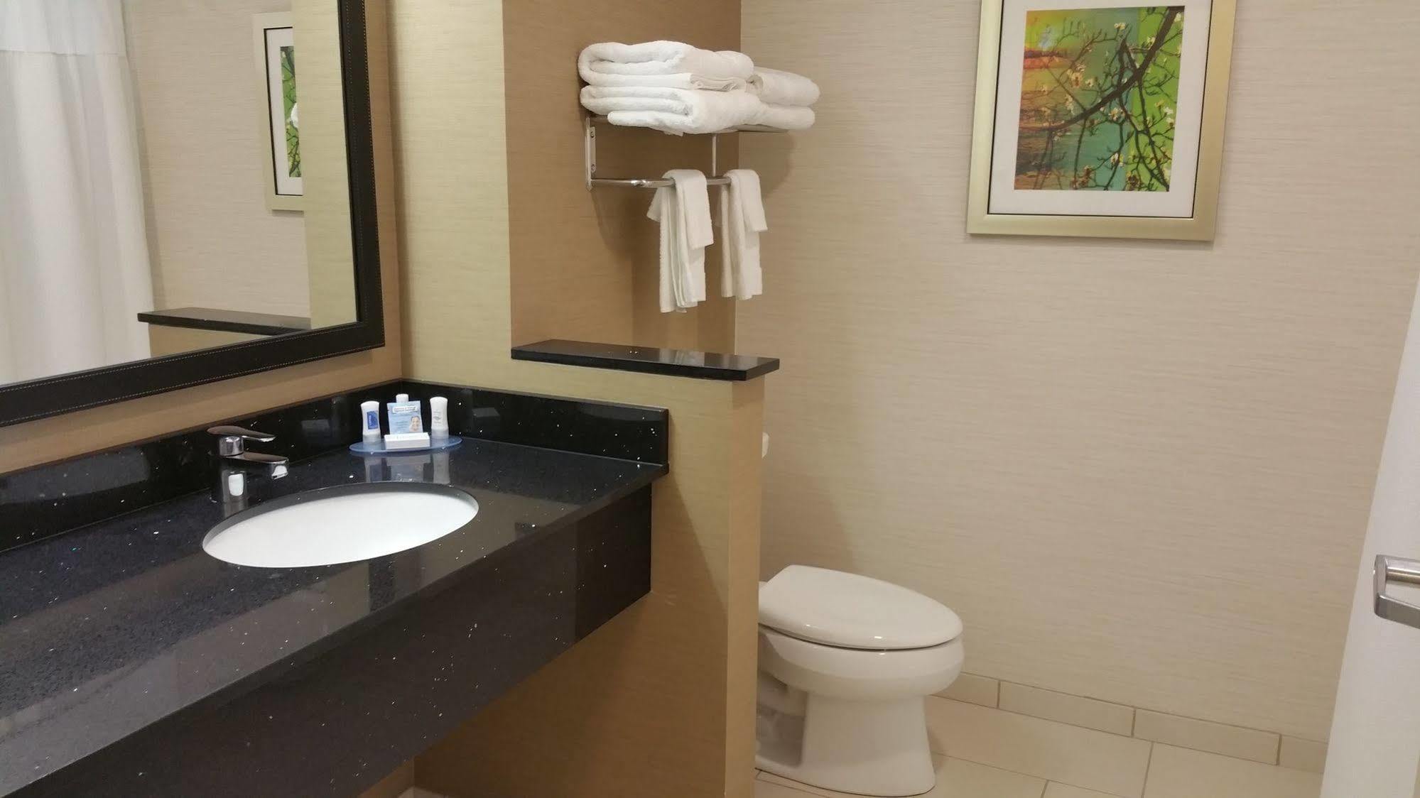 Fairfield Inn & Suites By Marriott Eau Claire/Chippewa Falls Ngoại thất bức ảnh